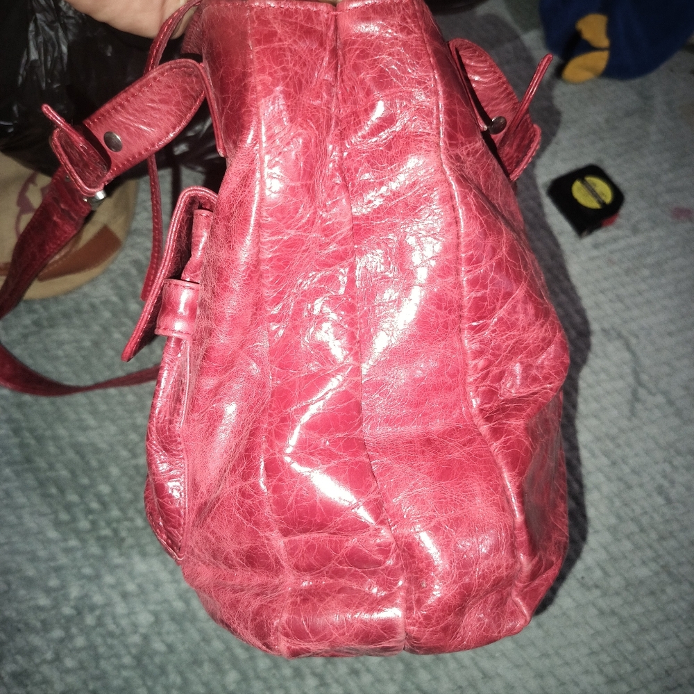 Latico Red Leather Shoulder Bag Double Zip. - Picture 7 of 16